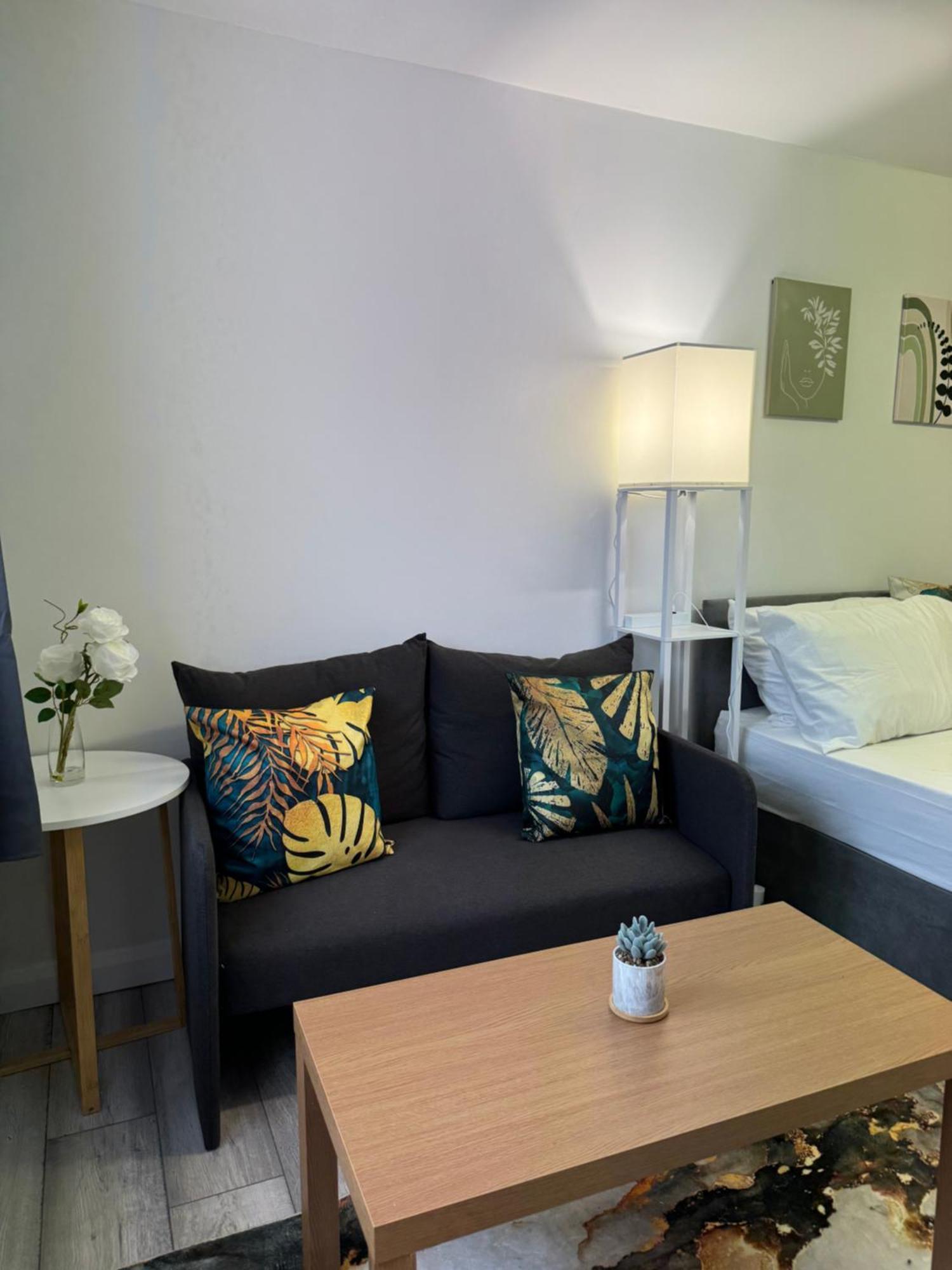 Posh Executive Studio London Thamesmead  Exteriör bild
