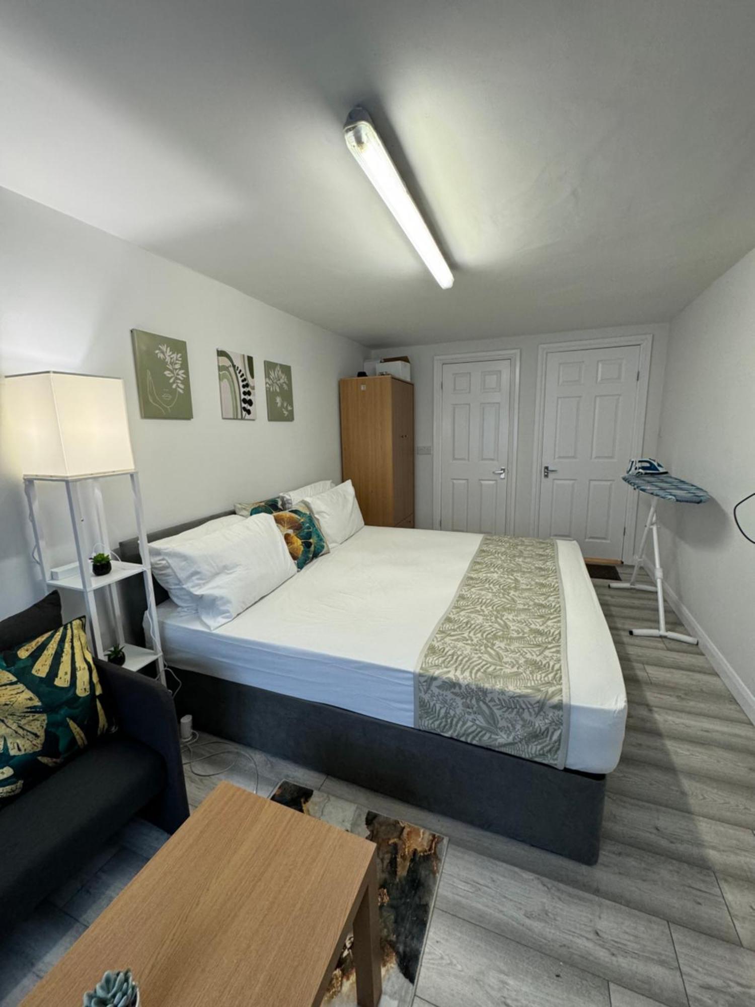 Posh Executive Studio London Thamesmead  Exteriör bild